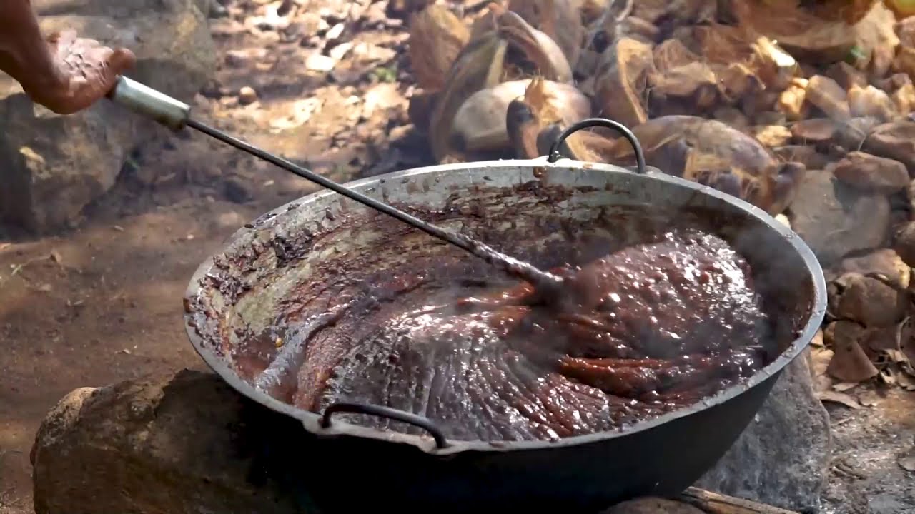 Making Sweet Kalu Dodol with 22 Coconuts | Rural Ceylon