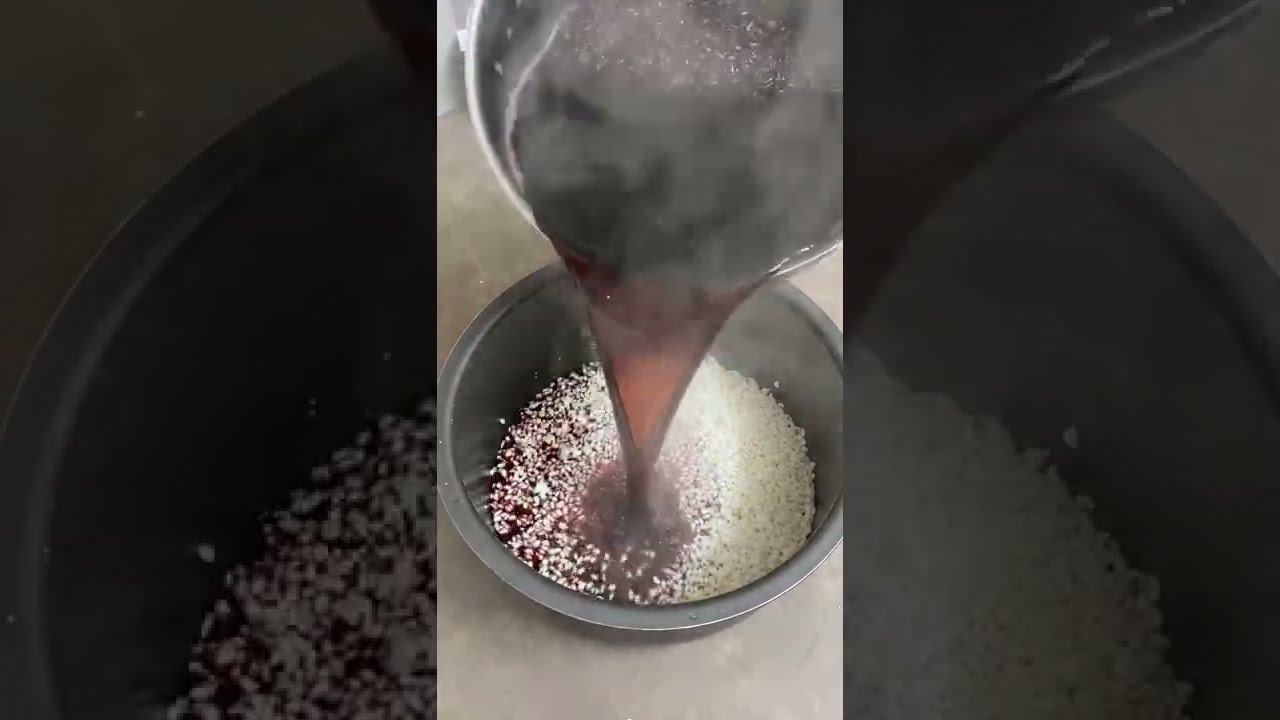 Perfectly cooked purple sticky rice in a rice cooker