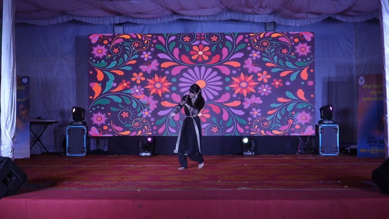 Paviana Das | Mesmerizing Classical Dance | SBCA Durgotsav 2025 &ndash; Maha Saptami Night ✨