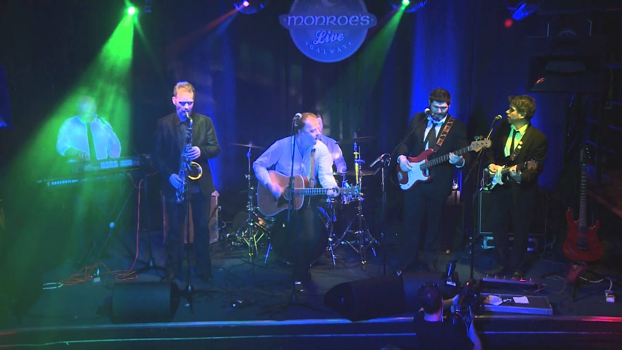 LITTLE LION MAN - HARLEQUIN LIVE AT MONROES, GALWAY