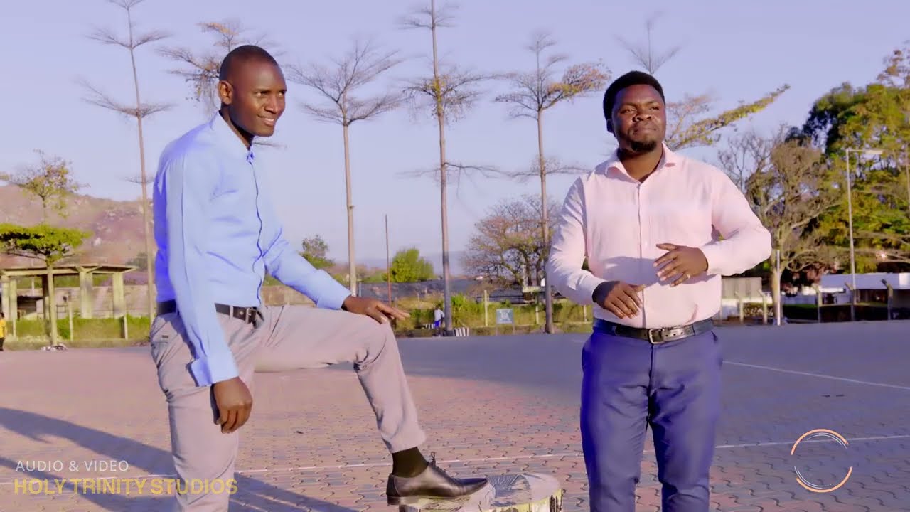 NINYI MNAOMCHA BWANA ZINGOJEENI REHEMA ZAKE - Official music video