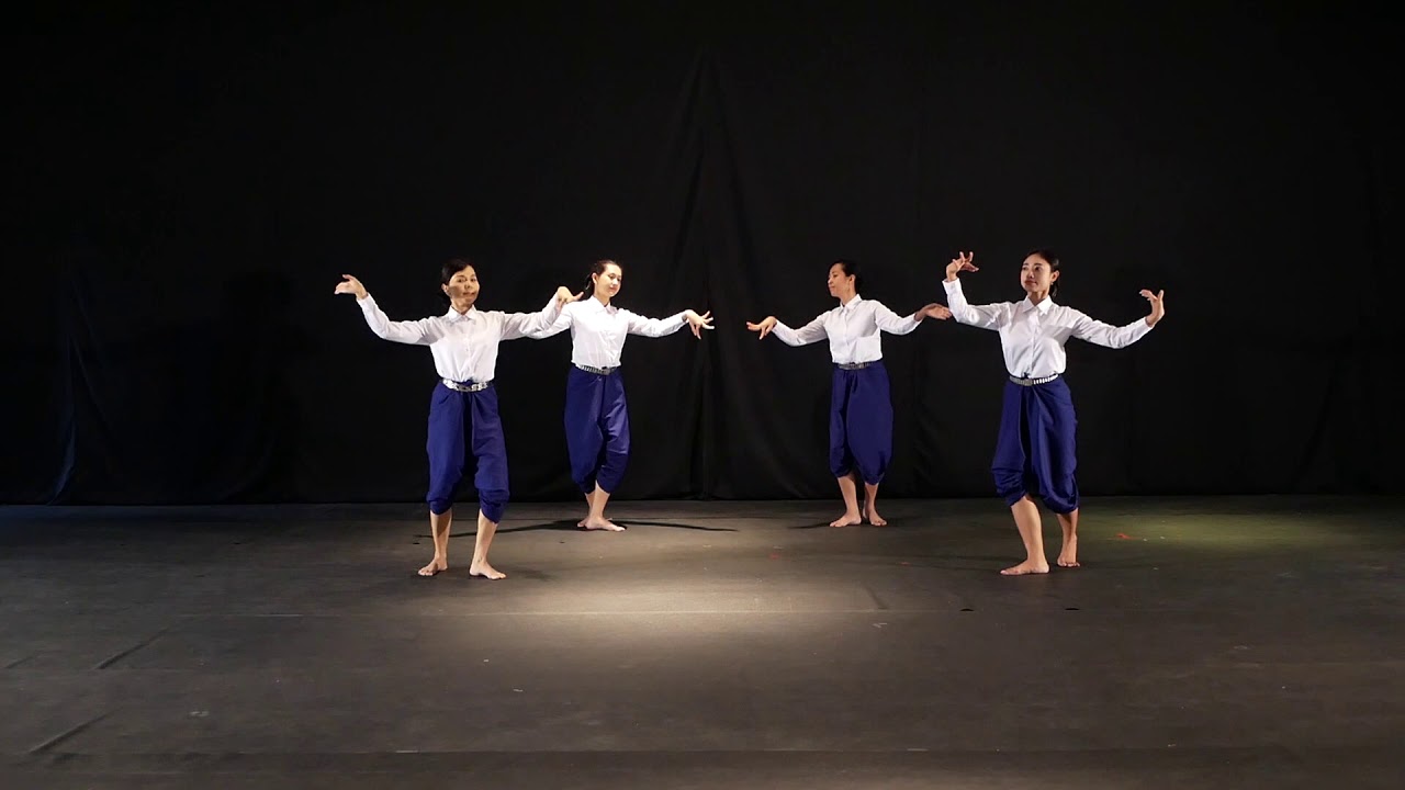 ฟ้อนลาวคำหอม นาฏศิลป์ไทย by ครูดาว