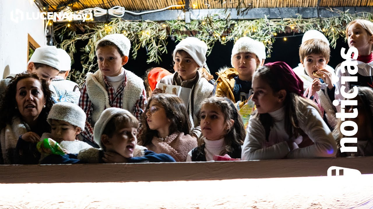 VÍDEO: Miles de personas se dan cita en la Cabalgata de los Reyes Magos del Cristo y Campoaras