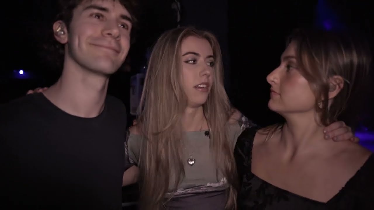 A Day In The Life of Darcie Haven (On Tour with BANKS)
