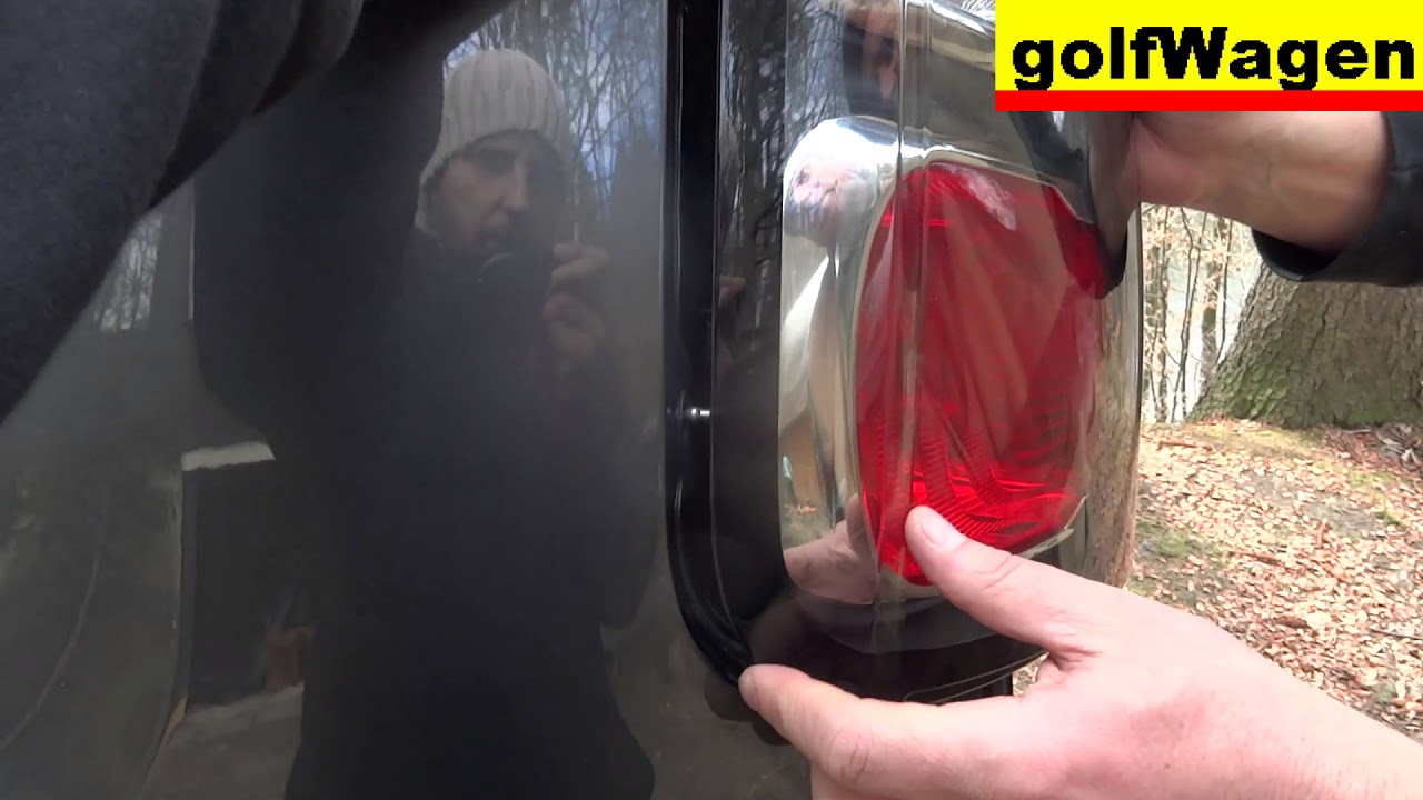 How to change rear light bulb on Citroen C3 picasso