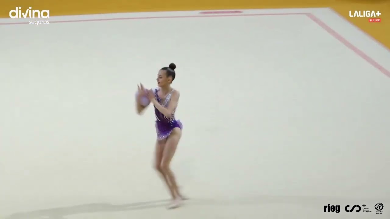 Narimanova Irina, junior, pelota. Campeonato de España absoluto individual Guadalajara 2025.