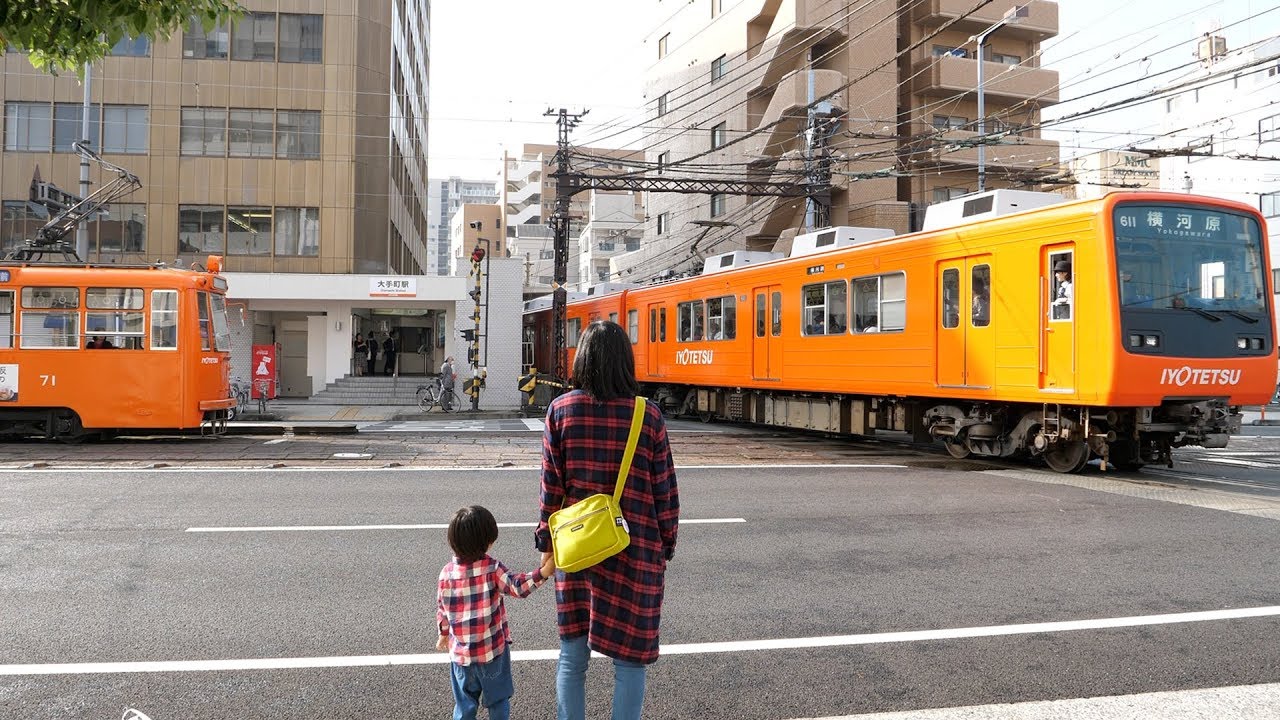 線路が平面でクロスする 伊予鉄のダイヤモンドクロスを見てきた