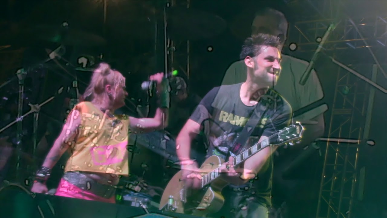 Bluttat - Running (Live - Festival Zona 2, Medellin, Colombia 2017)