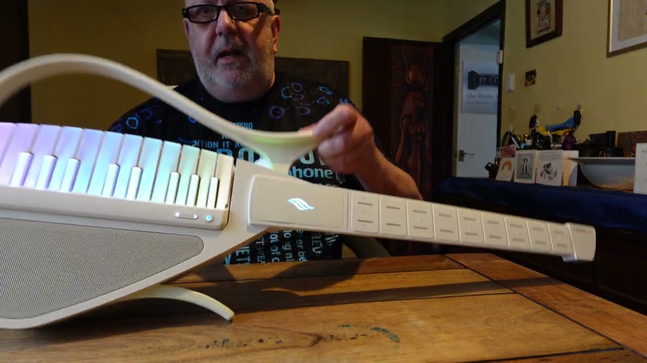 Enya Cyber-G Smart backing guitar - the basics (from a new users perspective)