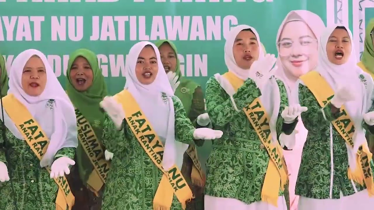 Koor Ahad pahing muslimat NU ranting Kedungwringin jethak Jatilawang 