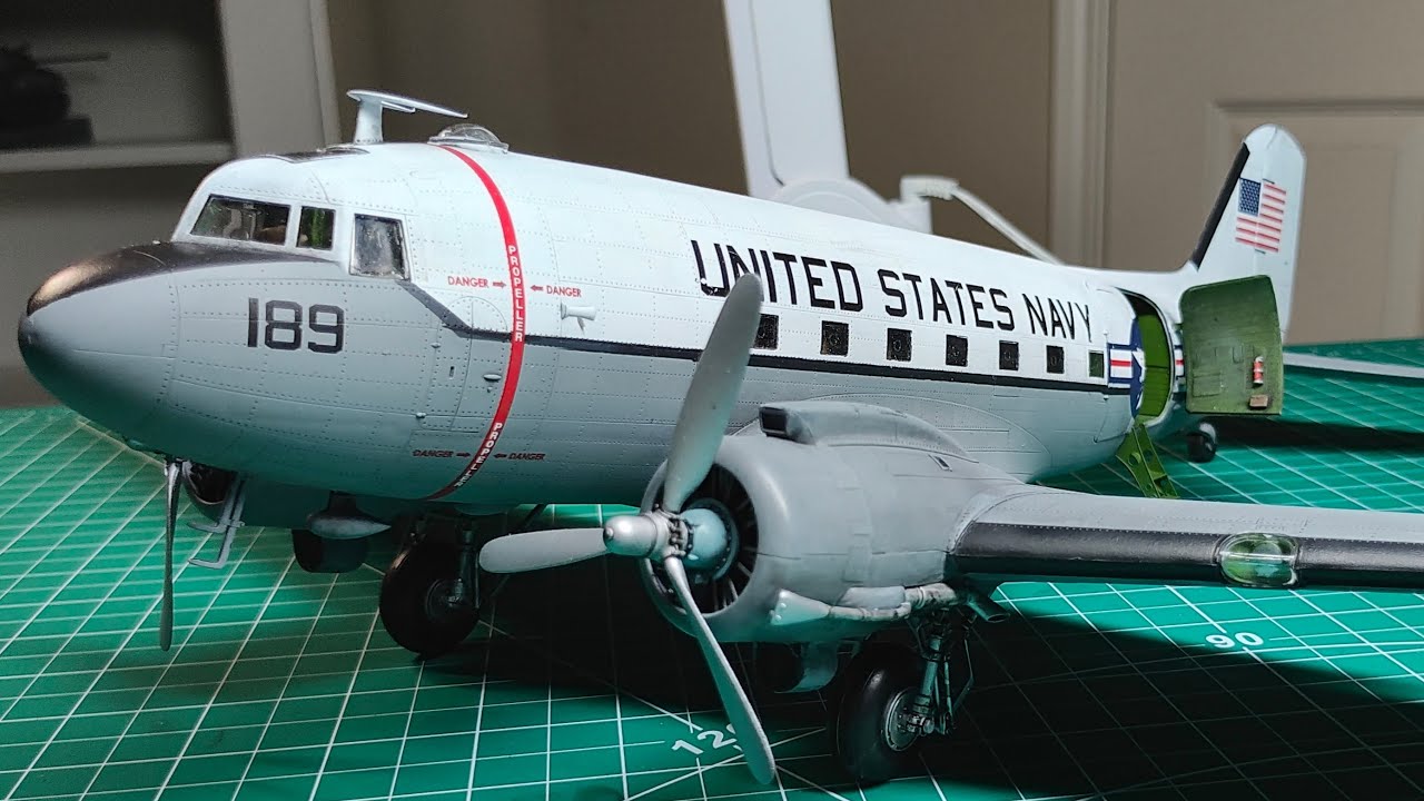 US Navy Douglas R4D (Trumpeter 1/48) Model Build