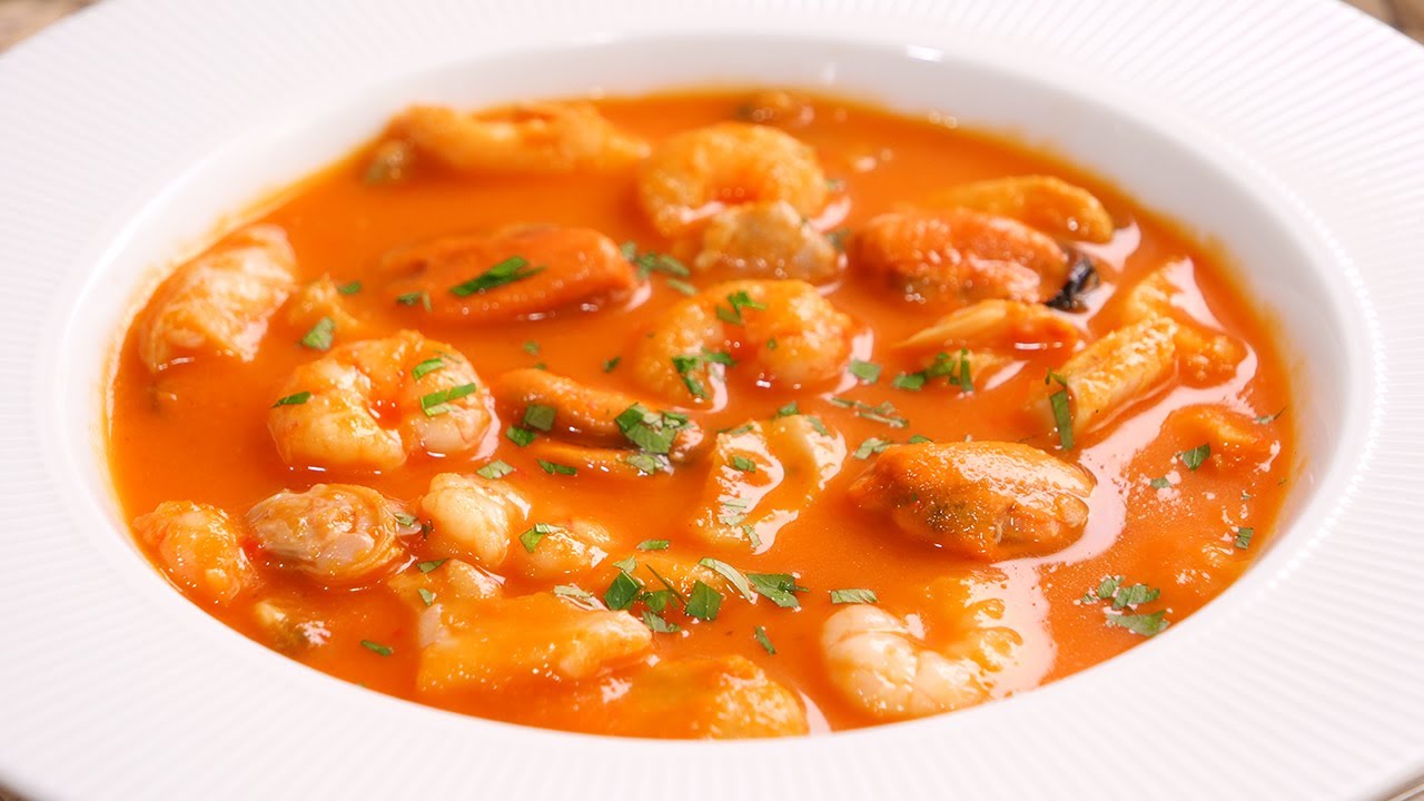 Суп с морепродуктами и рыбой очень простой и вкусный
