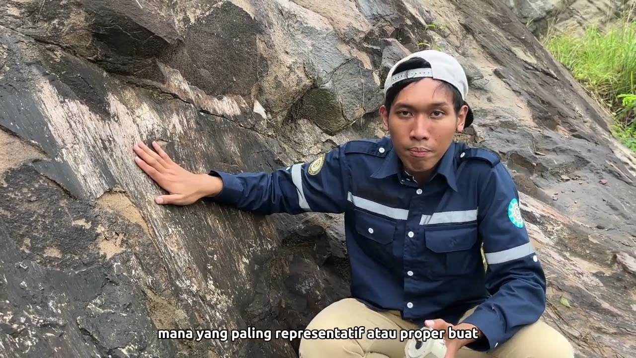PENGUKURAN GORES GARIS DI LAPANGAN SEBAGAI INDIKASI SESAR