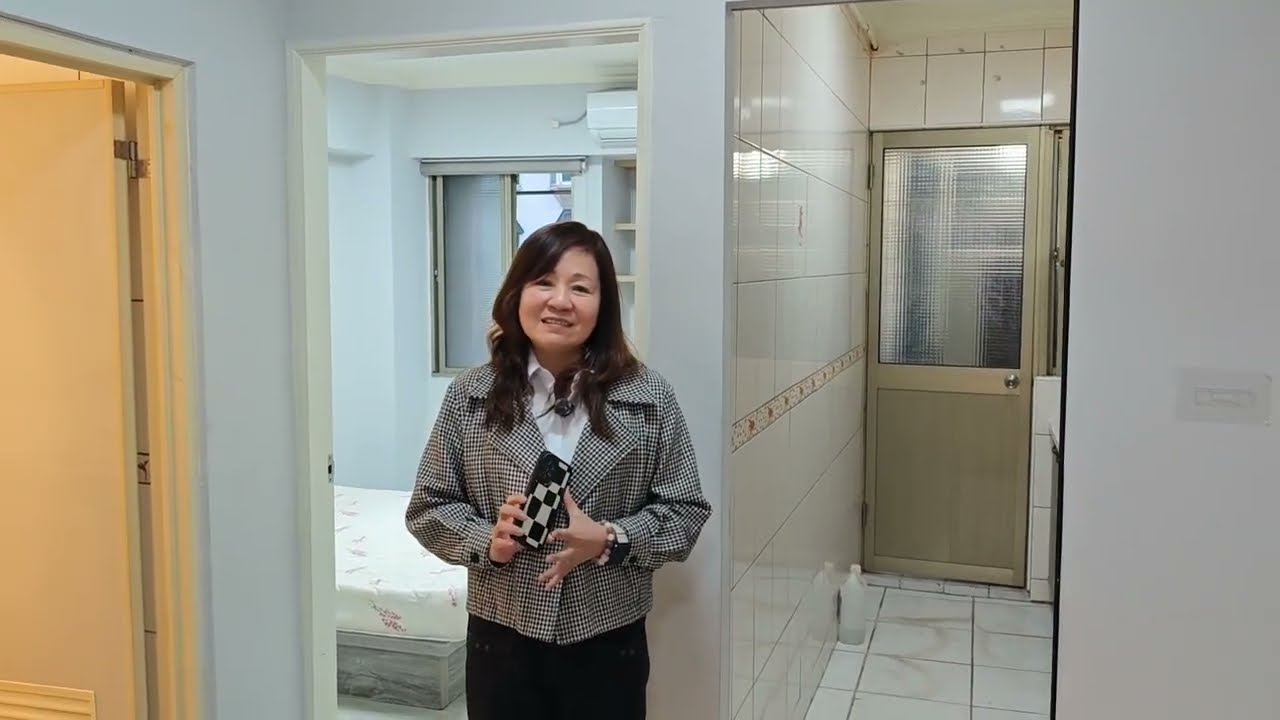 1398萬買台中市南區臨25米南平路51建坪室內32坪4房2廳2衛浴1樓店面2樓住家華廈公寓大樓0989905453