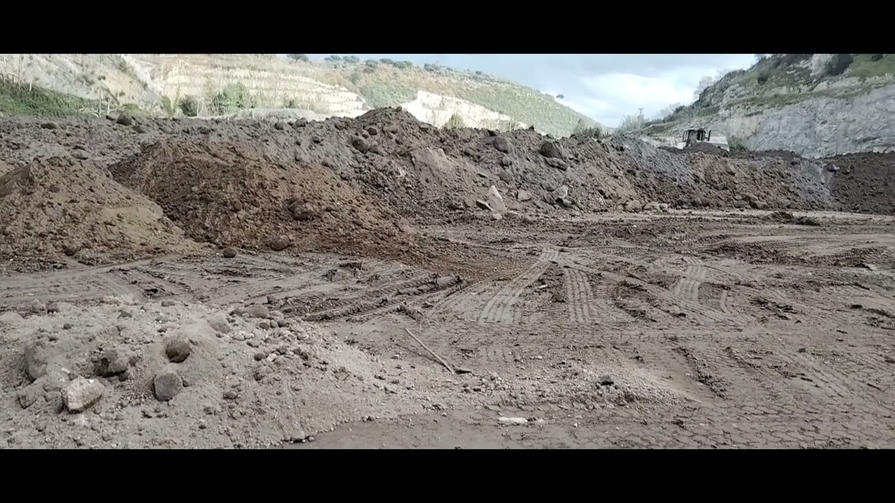 Movimento terra con spianamento