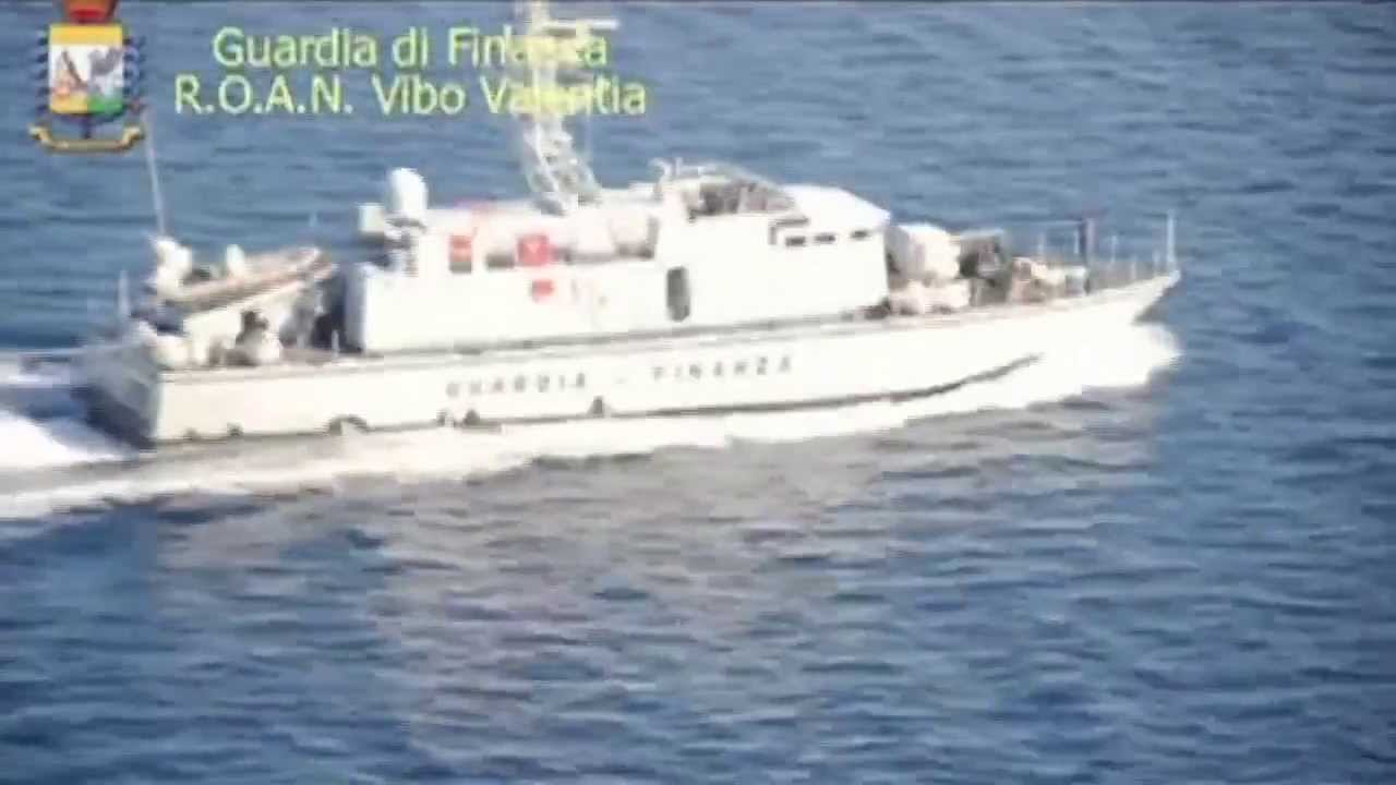 Italy: 102 Syrian migrants rescued from fishing boat
