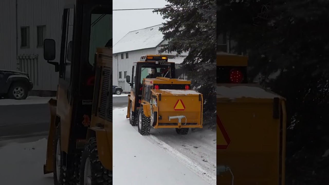 ❄️ Conquer winter with the Trackless Rear Mount Sidewalk Spreader!