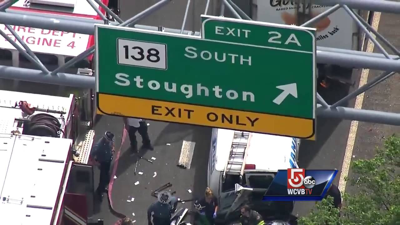 Woman, child trapped in multi-vehicle crash reported on I-93