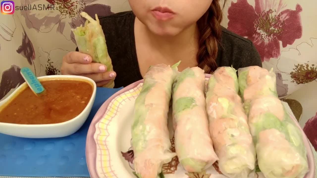 【suell ASMR】【咀嚼音】suell姐吃美味的三文鱼春卷！