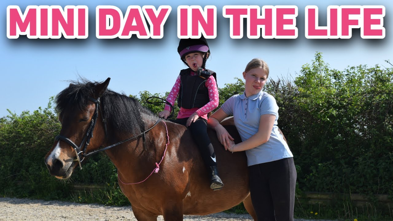 PONY BATHS + BAREBACK RIDING - MINI DAY IN THE LIFE