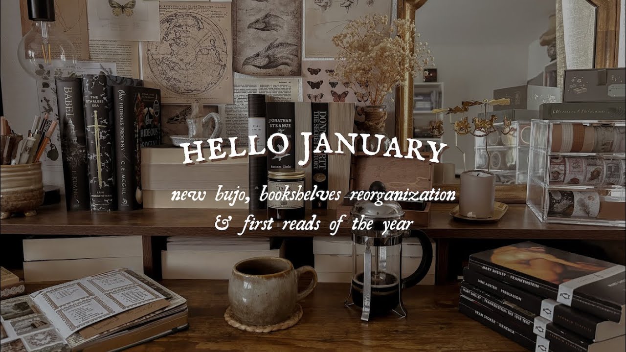 Hello 2025 | new bujo, bookshelves reorganization and first reads of the year ☕️📚🤎