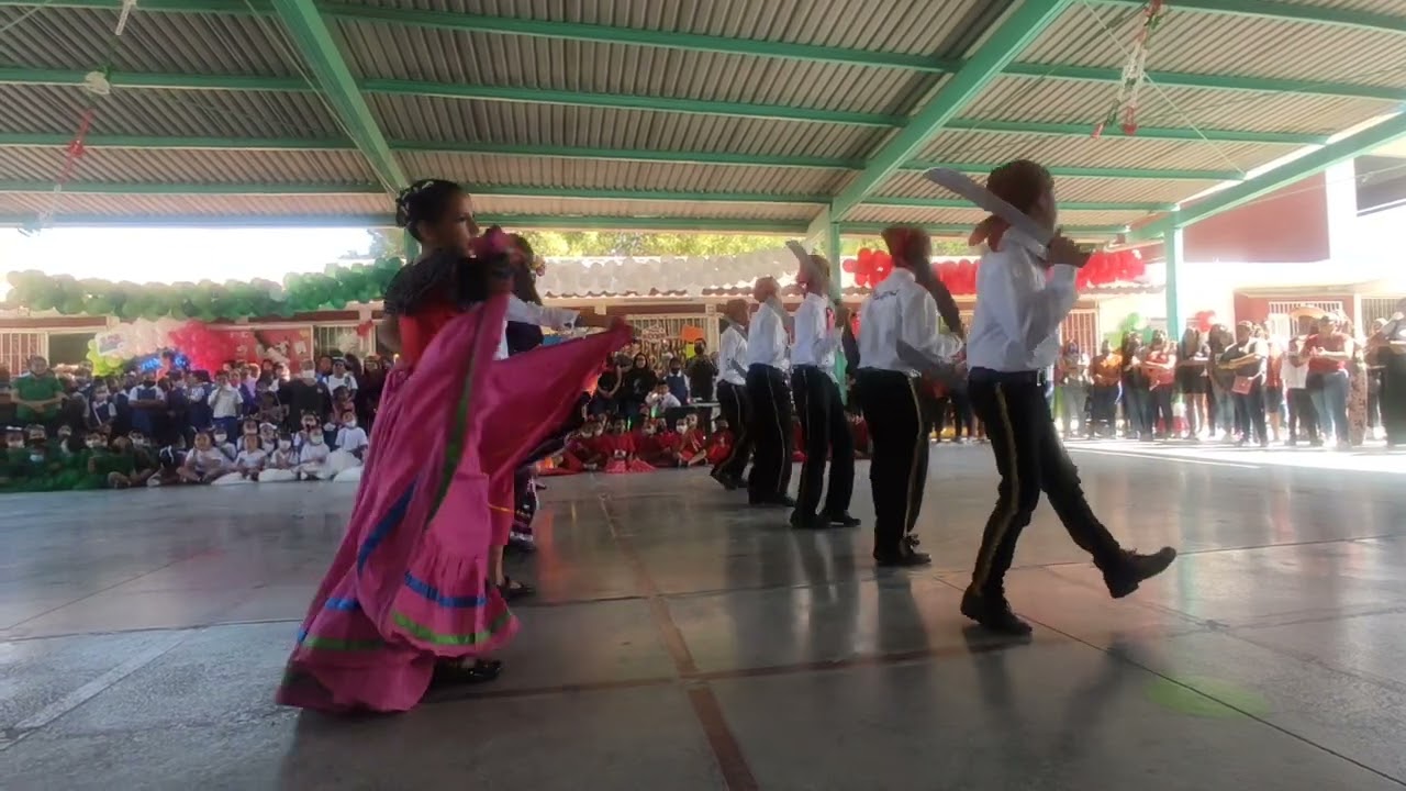 Bailable Los Machetes del estado de Jalisco. Primaria Luis González y González. Nuevo León. 😉