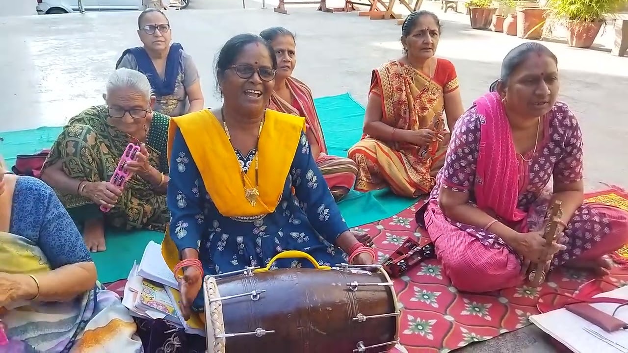 ઘરેણાં મા હીરલો મહાન બોલો બેનો રાધેશ્યામ 🙏સુંદર મજાનુ ભજન છે આખુ શાંભળજો ખુબ જ સરસ છે🙏