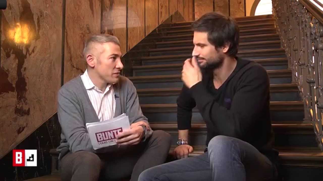 BUNTE TV - StarsonStairs: Tom Beck