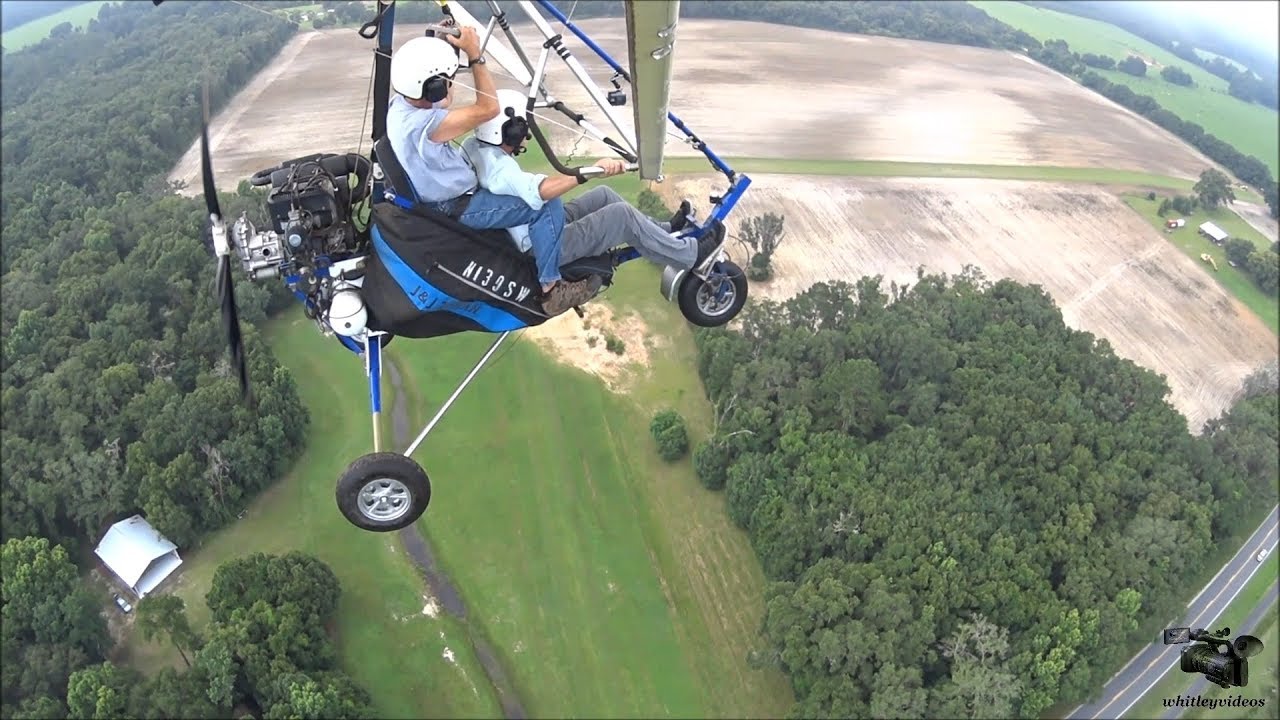 Ultralight Trike flying from Whitley Field 2018