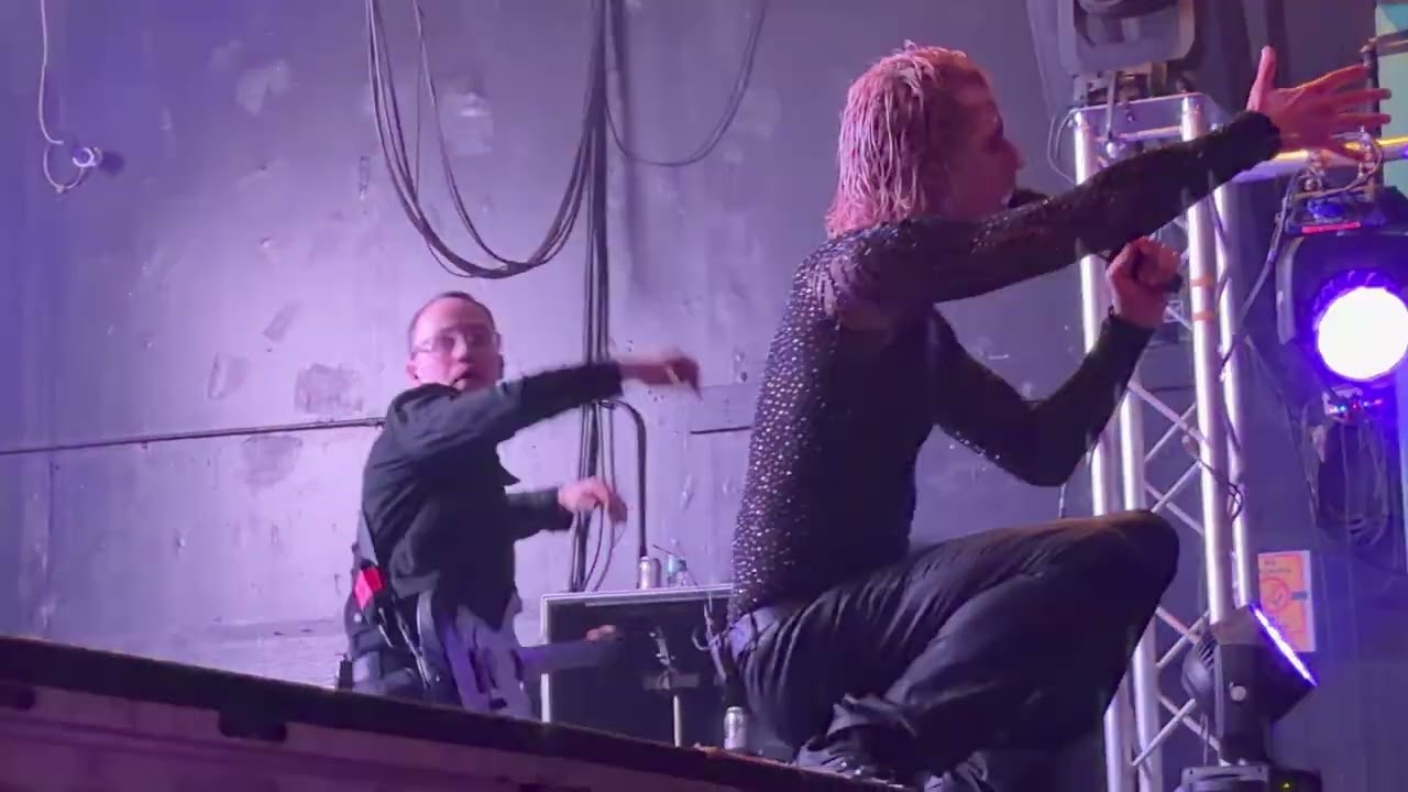 I See Stars Break Live 