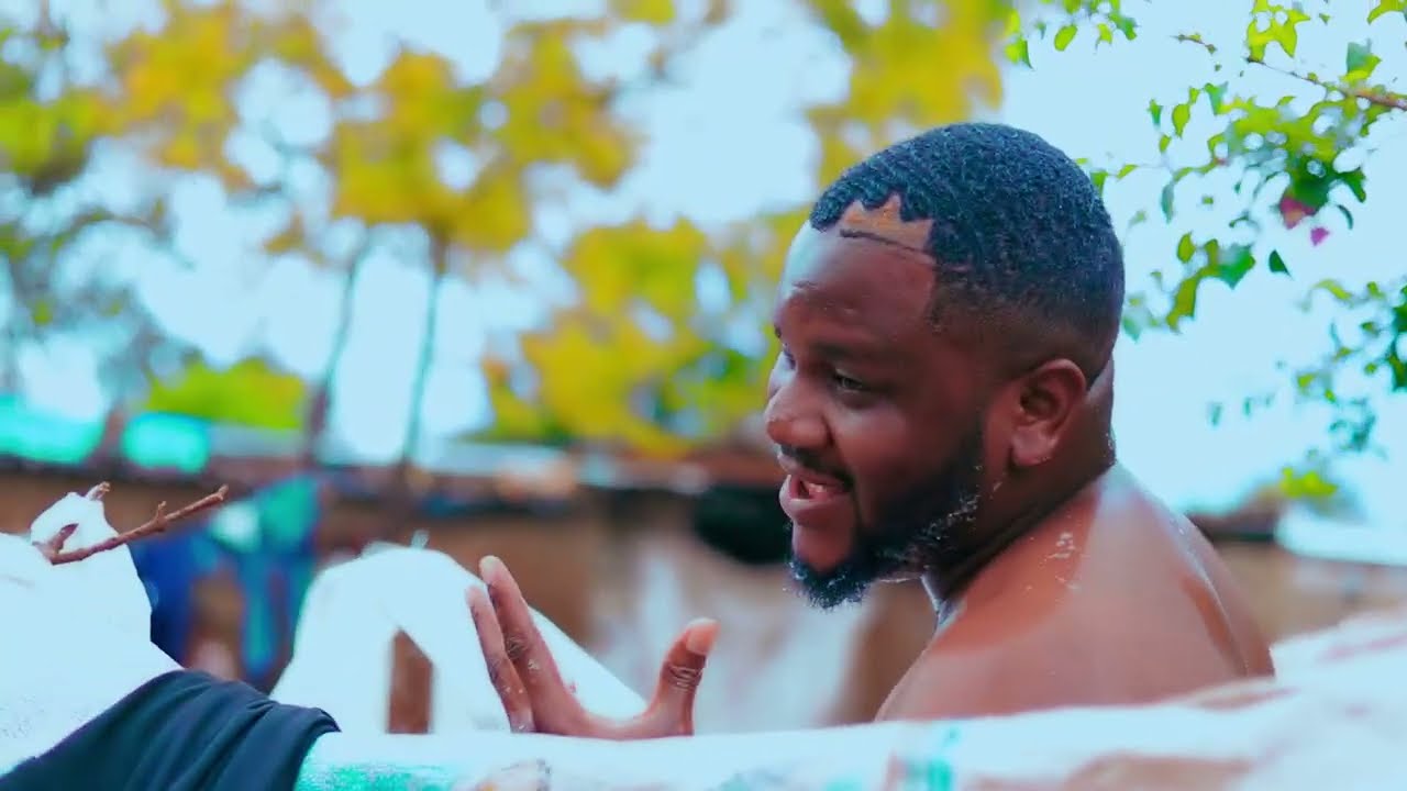 Official VIDEO: Umusepela Crown & Paul Smart - 