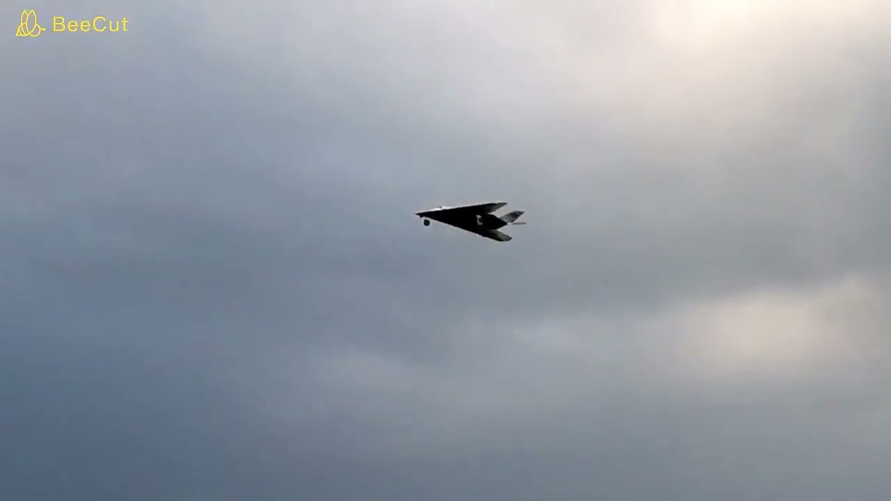 F117 maiden Flight Film (Paul)