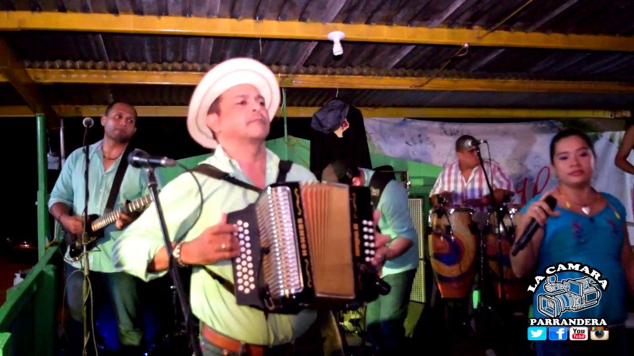 PAPELITO AMARILLO EN VIVO TOYITO VERGARA