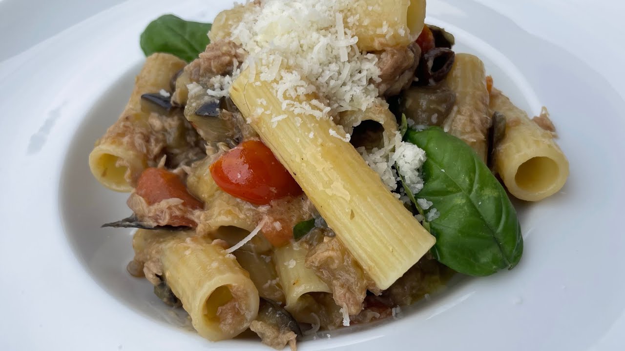 Pasta con Atún y Berenjenas