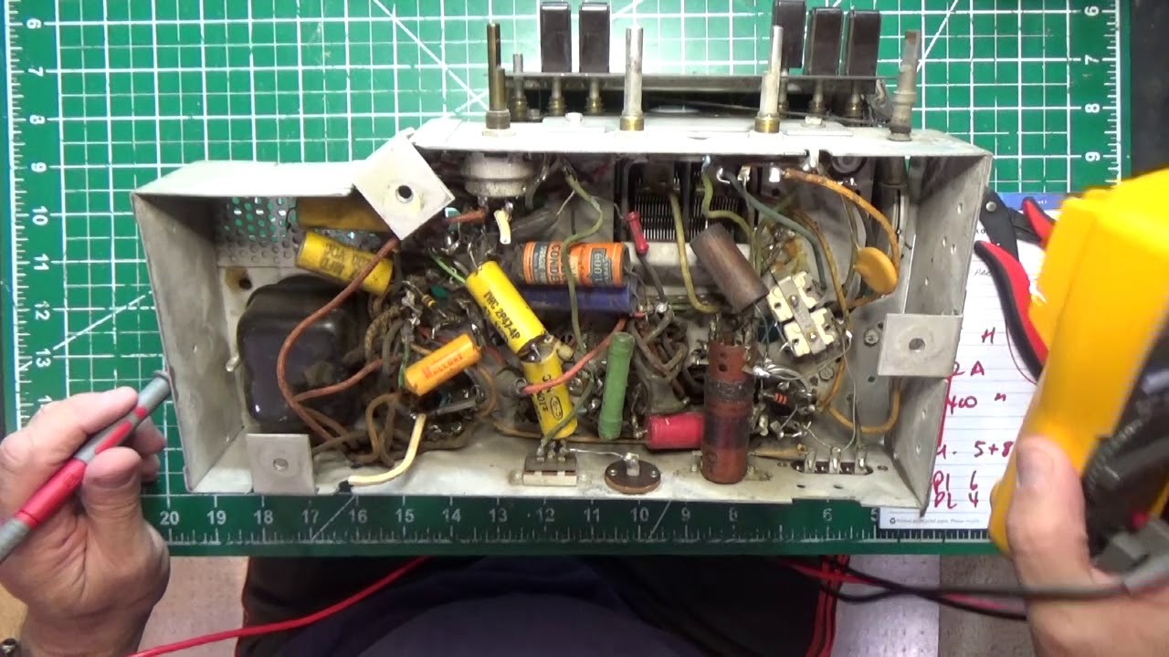 Radio Restoration for Beginners: RCA Model T62 aka #39. Part 2: Let's start checking things.