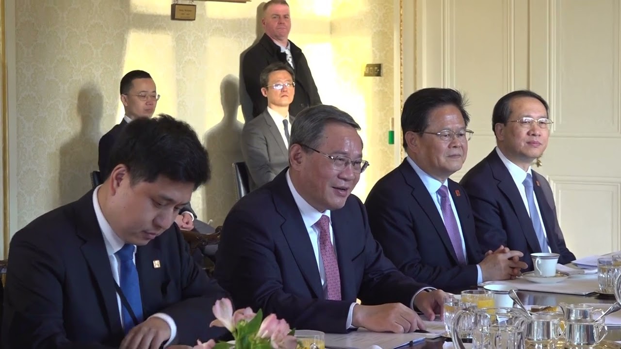 President Higgins meets Premier Li Qiang of the People’s Republic of China