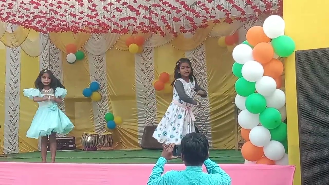 Hii annual day in our school uvvn 🥰🥰🥰🥰🚩🚩🚩🚩.....