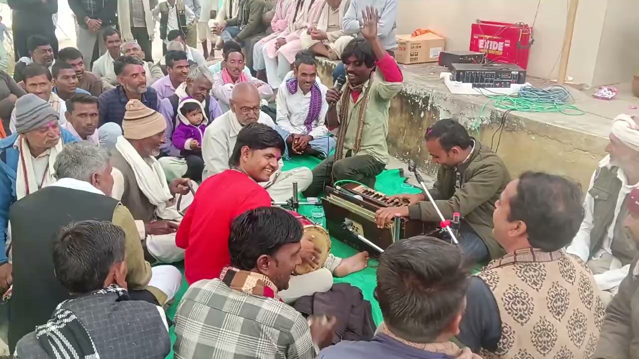 गायक सुरेन्द्र सिंह  एक फिल्मी टुकड़ा तेरा दिल भी जाना बेकरार हो जायें,रब करें तुझको भी प्यारहो जाए।