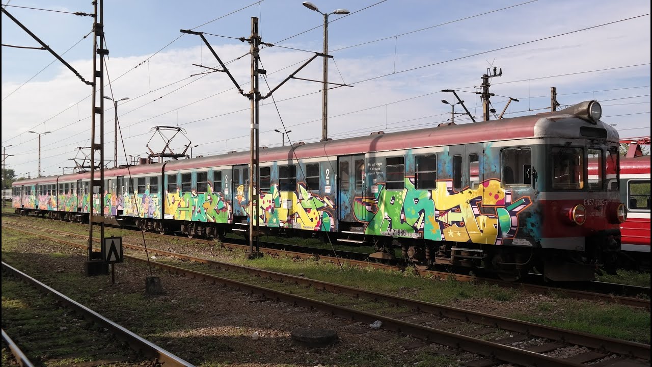 EN57-1282 -  Kibelek w Graffiti - ŚDM - Krak&oacute;w Płasz&oacute;w