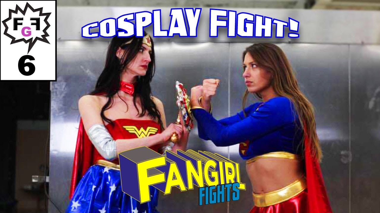Supergirl vs Wonder Woman - Cosplay Fight!