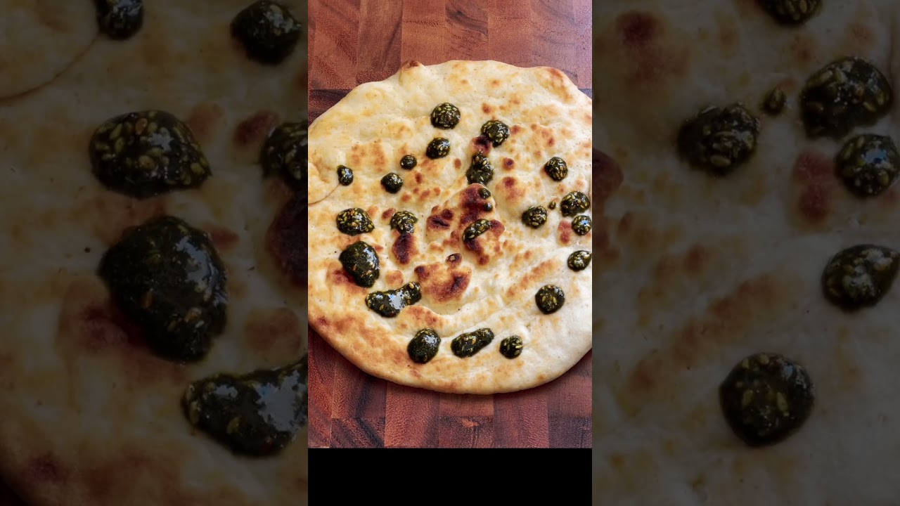 Delicious Flatbread with a twist!#zaatar#vegan#SHORTS#middleeasternfood