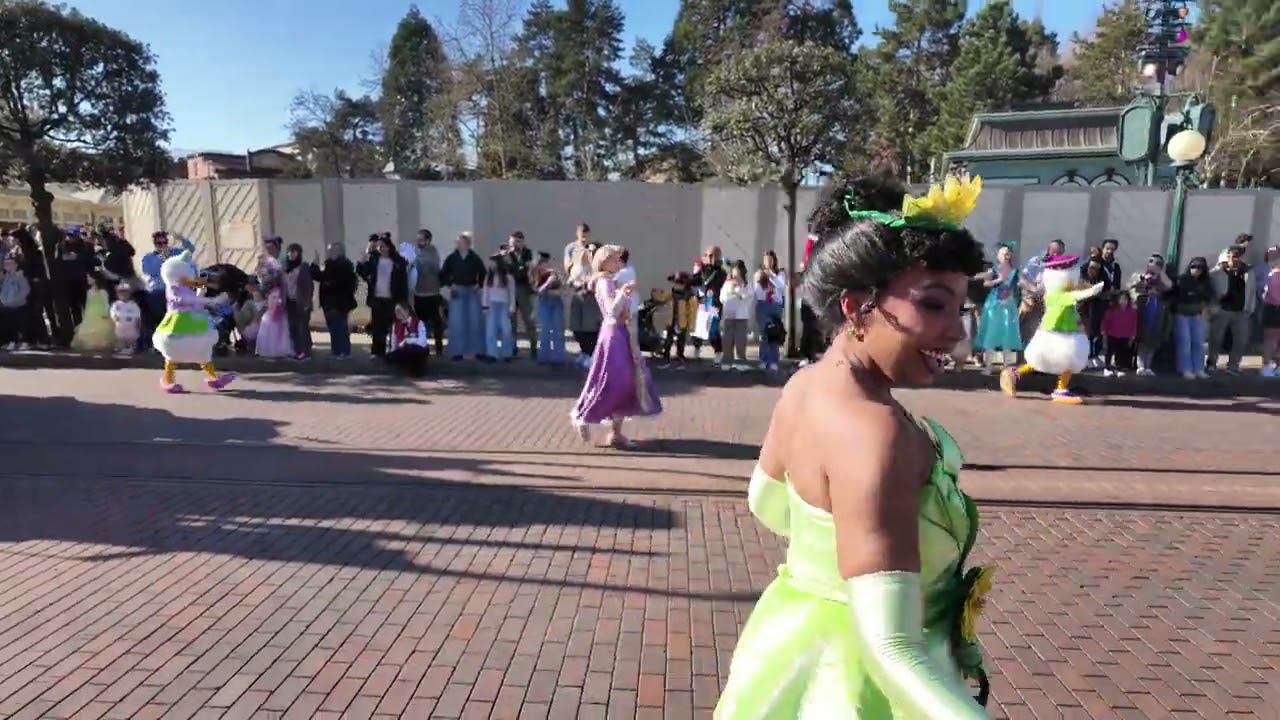 Disneyland Paris - Morning Parade - March 2026 