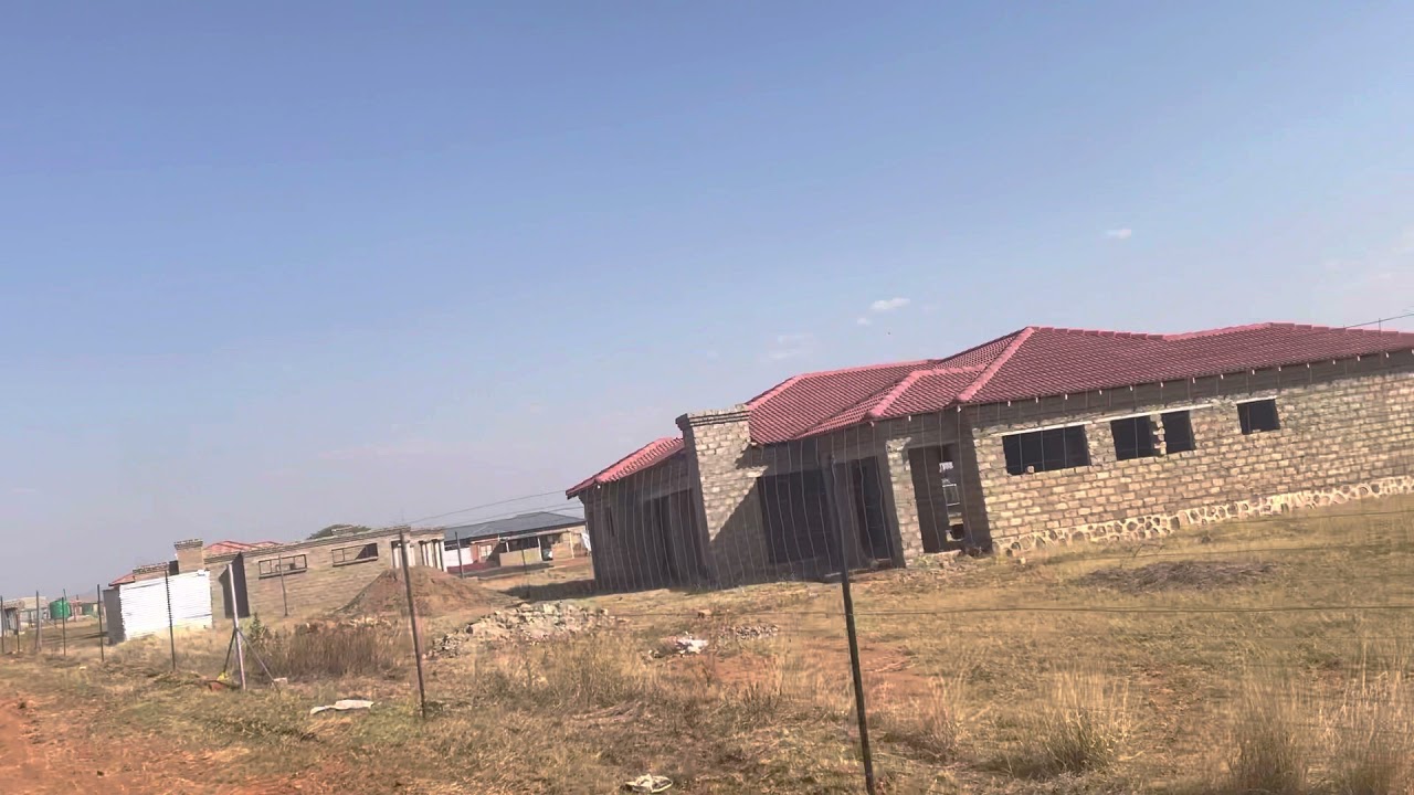 Walking around the Village that is being built Mabhoko, Kwandebele in South Africa 🇿🇦🇿🇦🇿🇦