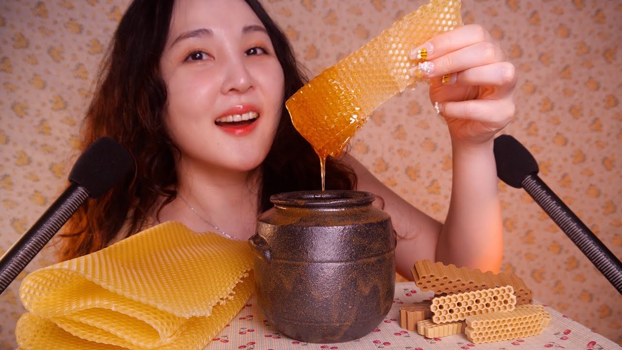 🐝👄 방울터지는 입소리 대박! 밀랍, 개껌으로 벌꿀 퍼먹기 #ASMR