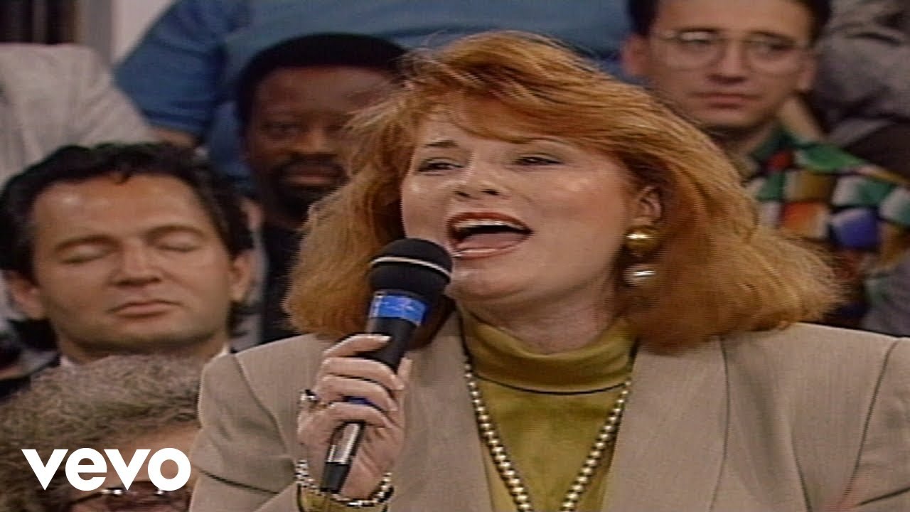 Bill & Gloria Gaither - One Day At a Time [Live] ft. Joy Gardner, Ben Speer