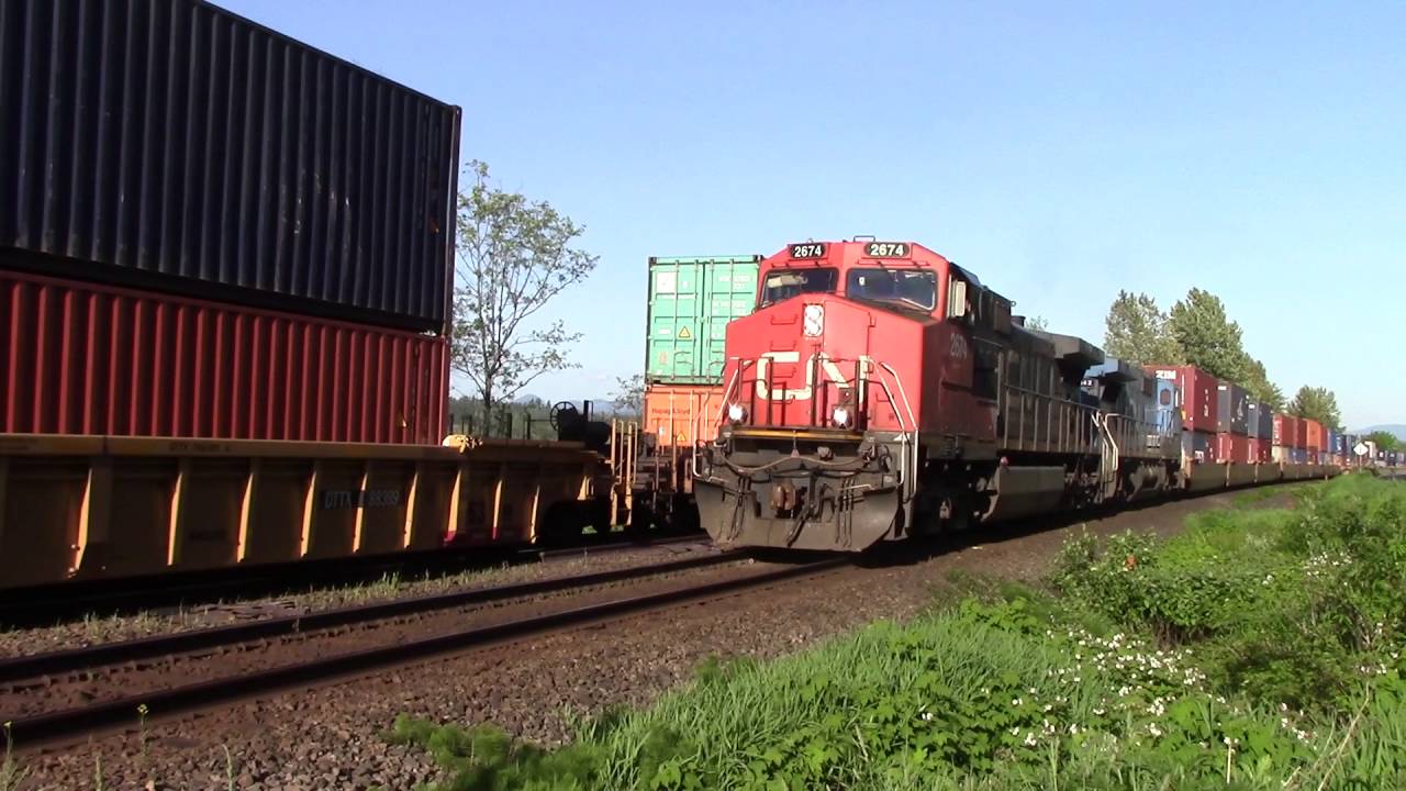 Trespassers cause major delays! CN 116 + 105 Meet w/ IC 2462!!!
