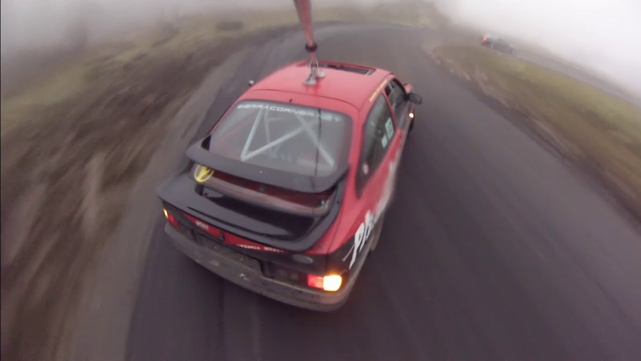 [Janza Richárd] (kékben) & Muráncsik Tamás (feketében) - Ford Sierra - Brezova Gokartland Drift