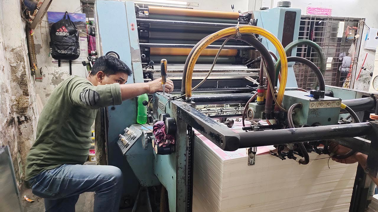 Old Roland FAVORIT MAEGE Offset Printing || Size 52x72CM || Multi Color Printing by Expert Operator