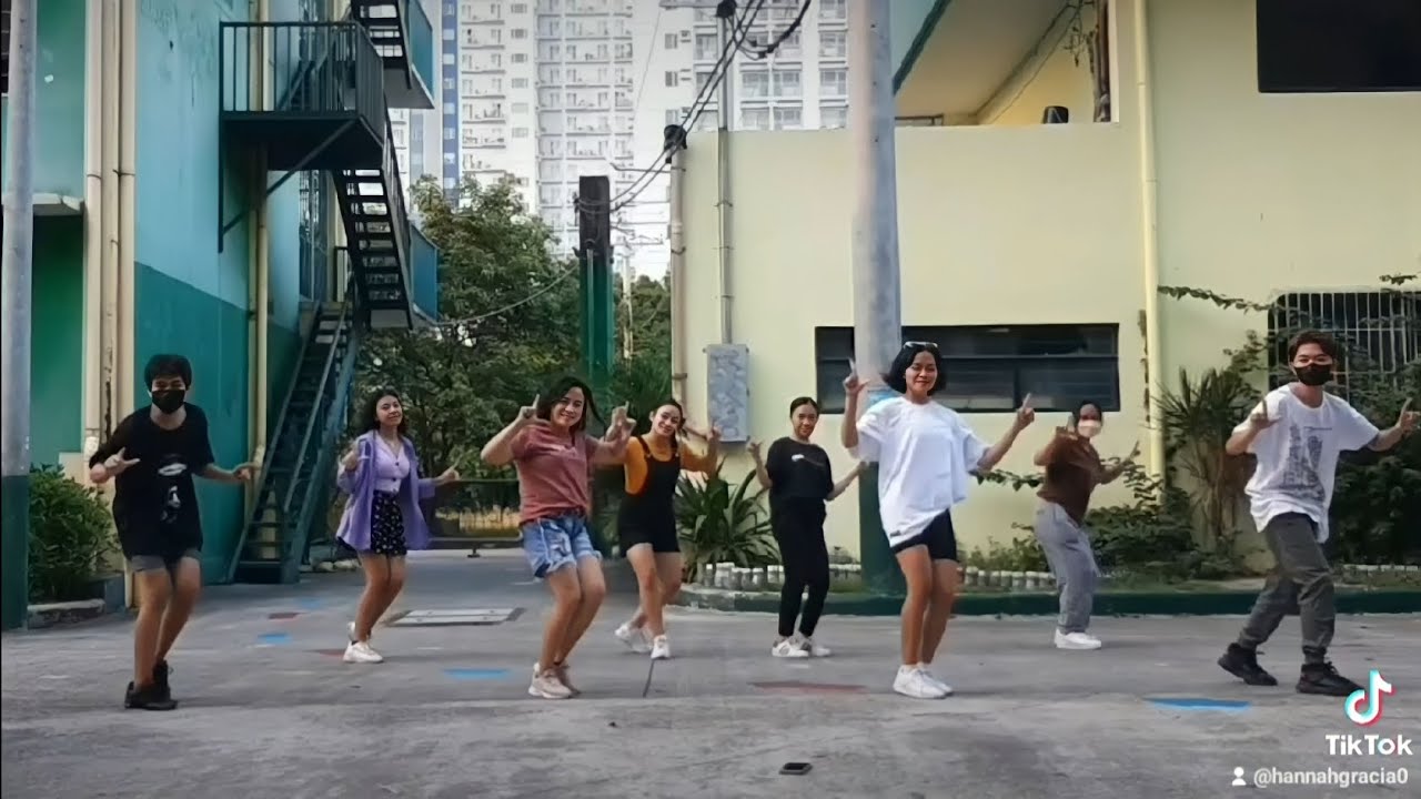 Jessi - ZOOM Dance Cover | Tiktok Dance Challenge