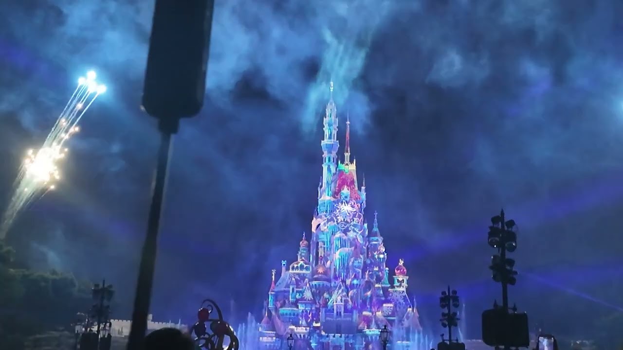 Momentous at Hong Kong Disneyland